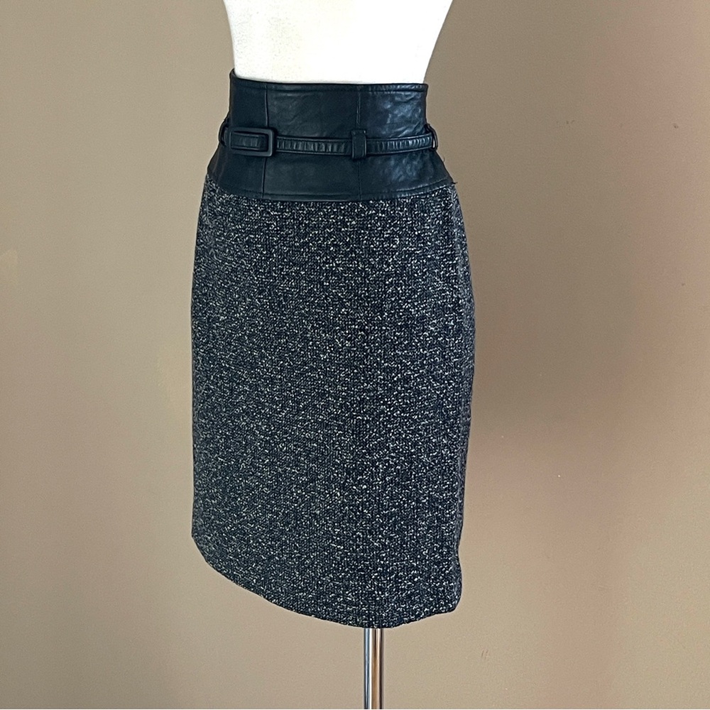 Vintage Parisian Chic Meets Vintage Power | Anne Klein Wool Bouclé Mini sz (4–6)
